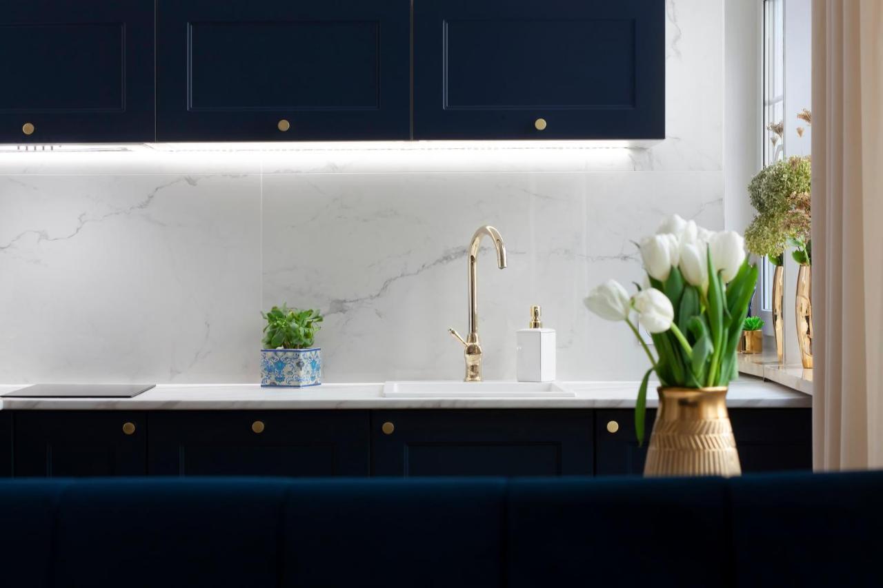 Elite Carrara * Danzig